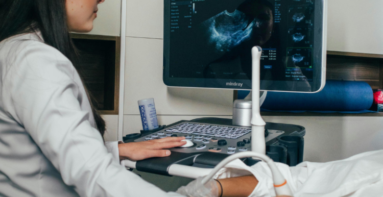 Person looking at results of a scan 